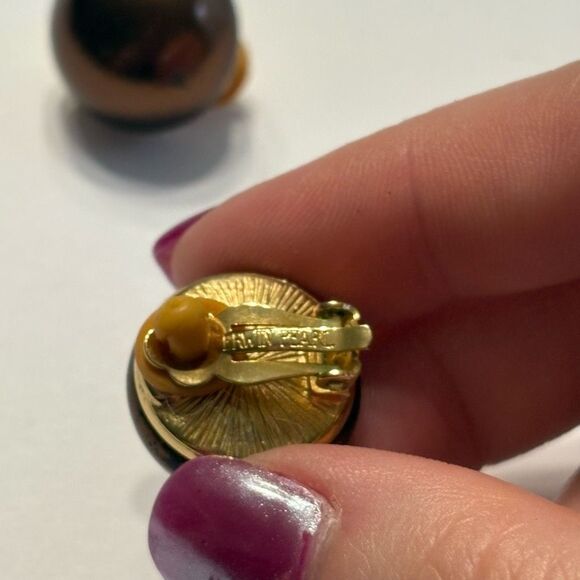 Erwin Pearl Vintage Dark Brown and Gold Toned Stud Clip on Earrings - Picture 4 of 10